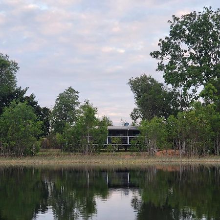 Aaok Lakes Resort And Caravan Park Berry Springs Exterior foto