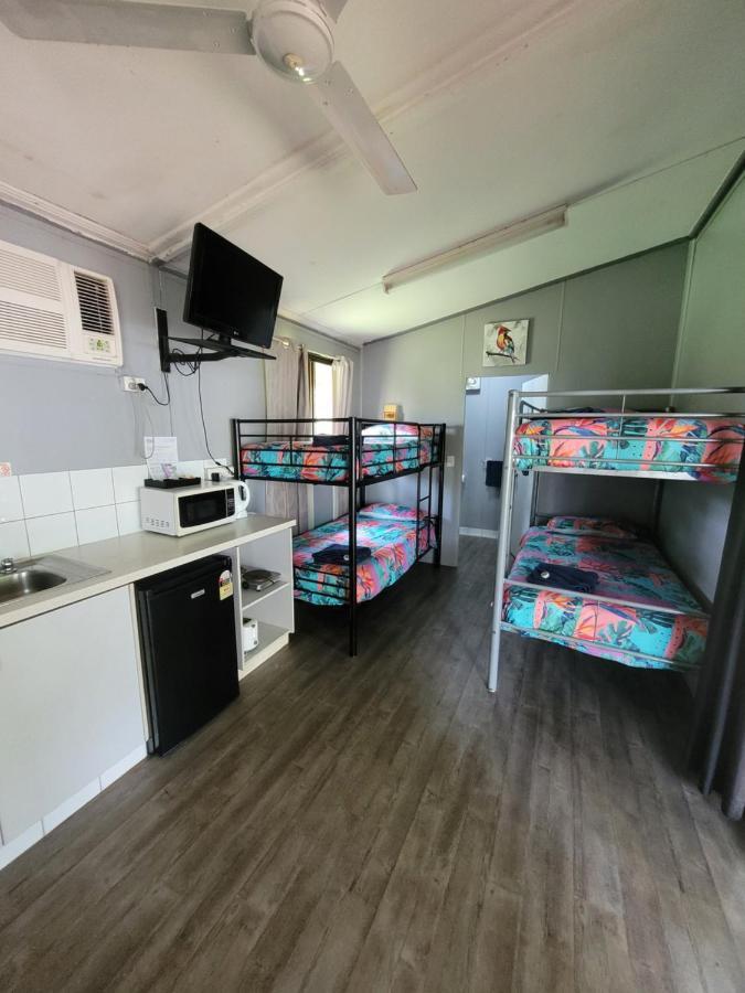 Aaok Lakes Resort And Caravan Park Berry Springs Exterior foto