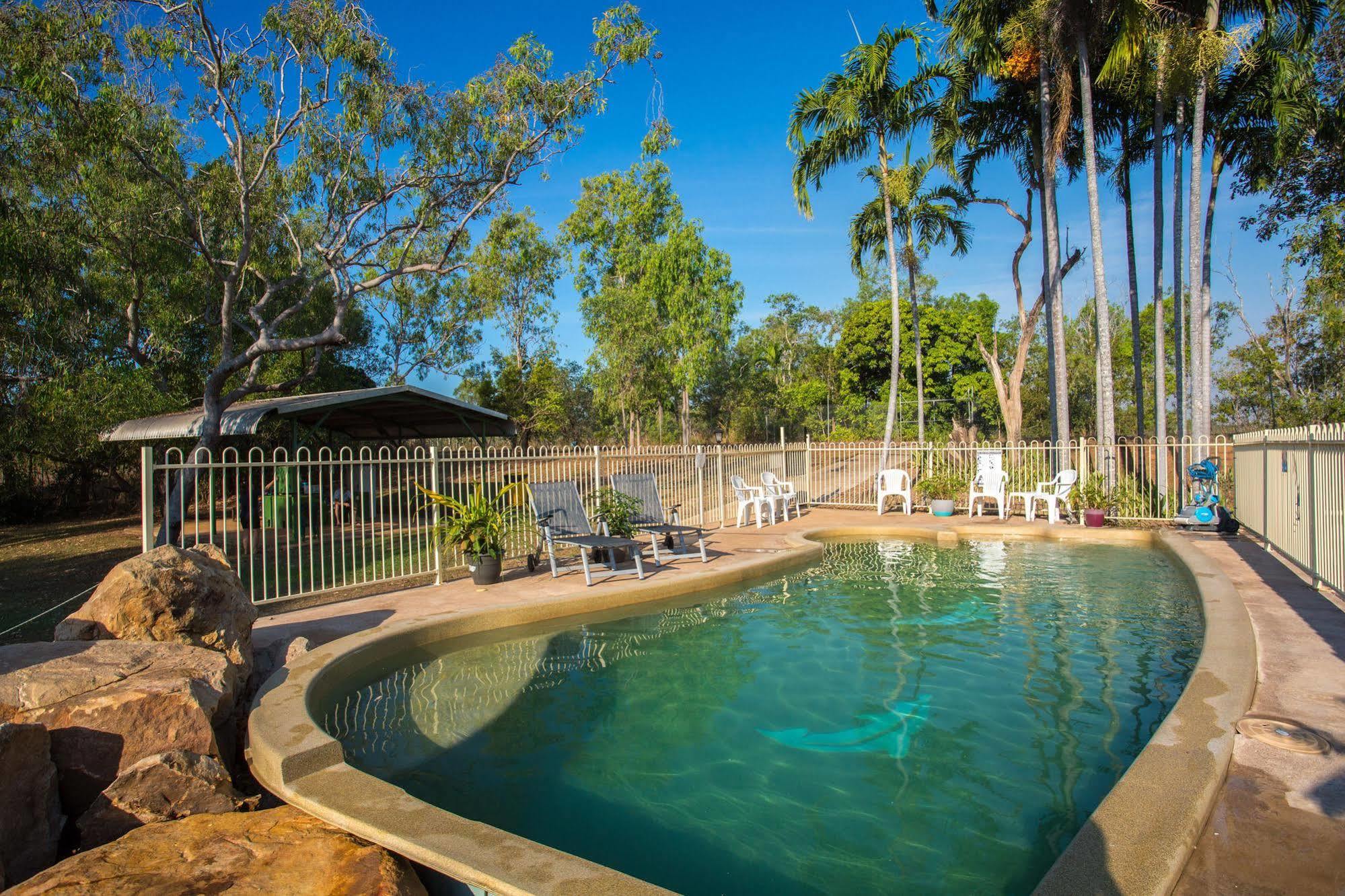 Aaok Lakes Resort And Caravan Park Berry Springs Exterior foto